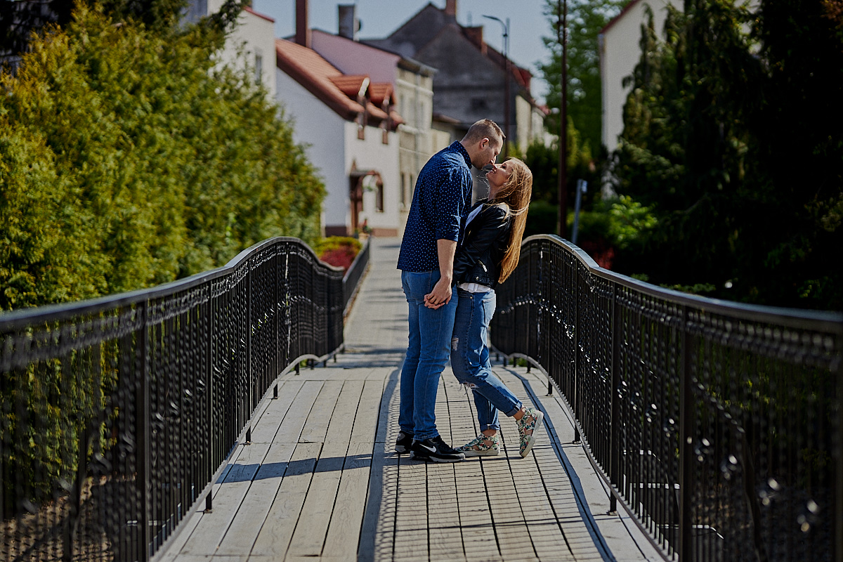 sesja narzeczeńska w parku fotograf ślubny wrocław